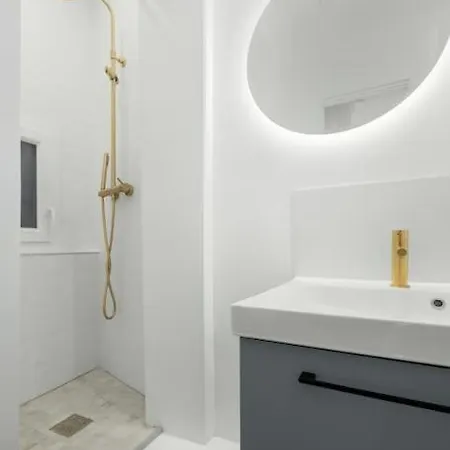 La Canopee, 100 M Place Comedie & Gare st-roch Apartamento *